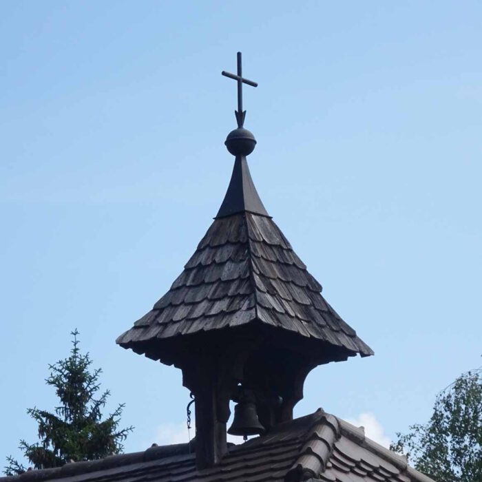 Der Glockenturm des Klosters Gut Aich.