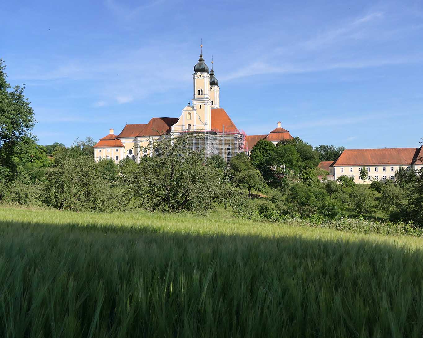 Prämonstratenser-Kloster Roggenburg in der Gesamtansicht