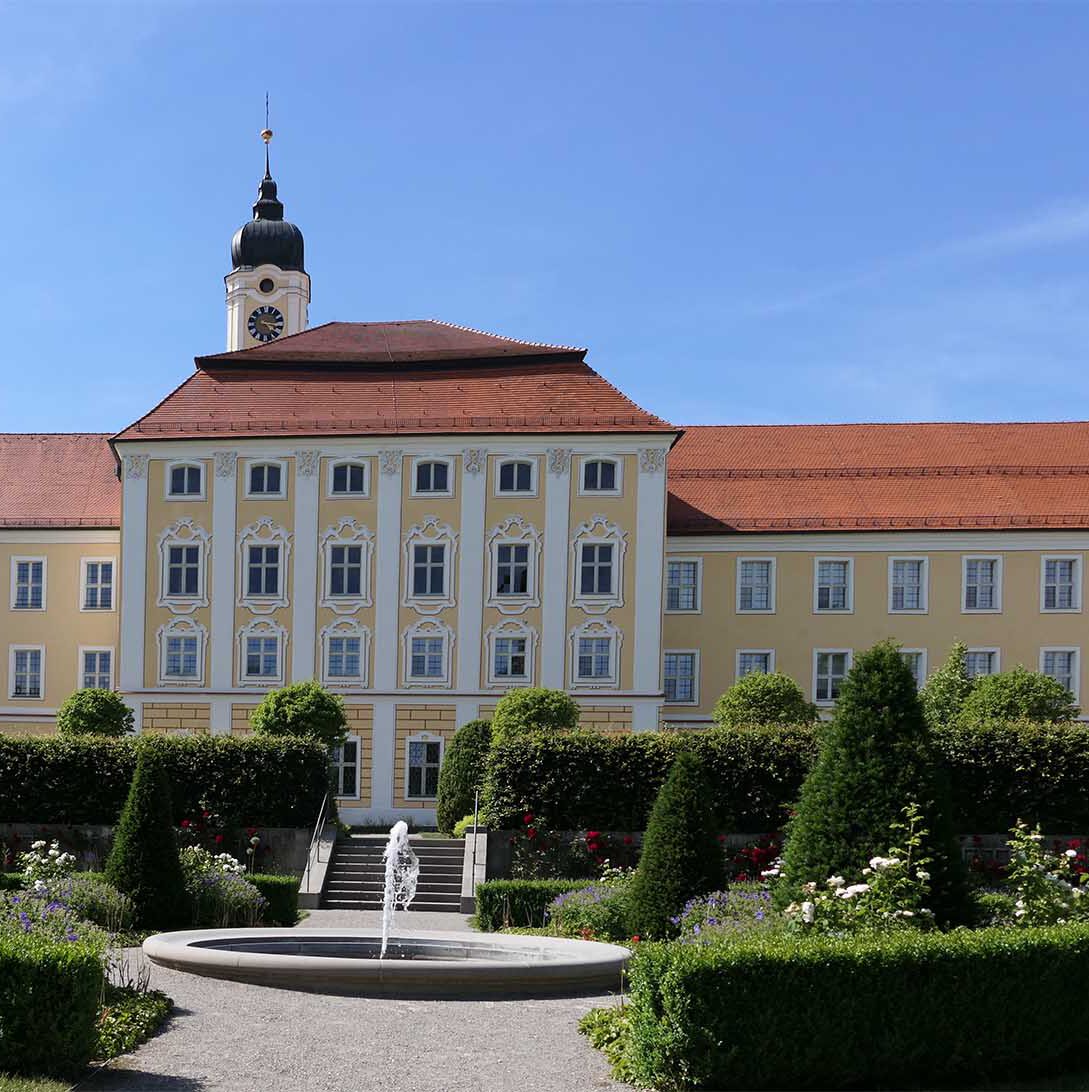 roggenburg terrassengärten blick nach westen