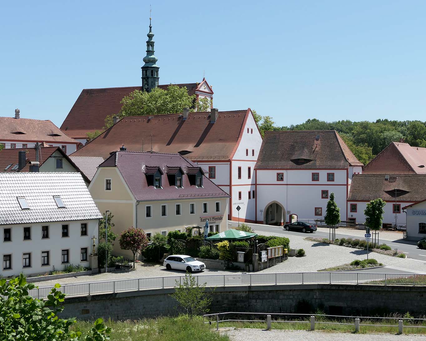 Das Zisterzienserinnenkloster St. Marienstern ist Ortskern des Dorfes Panschwitz-Kuckau in der Oberlausitz.