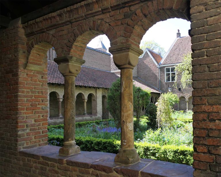 Der Kreuzgang des Pandhofs Sinte Marie verband die Mariakerk mit dem Chorhaus im Süden.