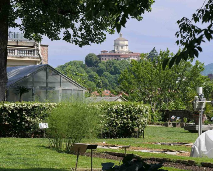 Blick auf den Monte de Cappucchini vom Orto Botanico dell'Università di Torino.